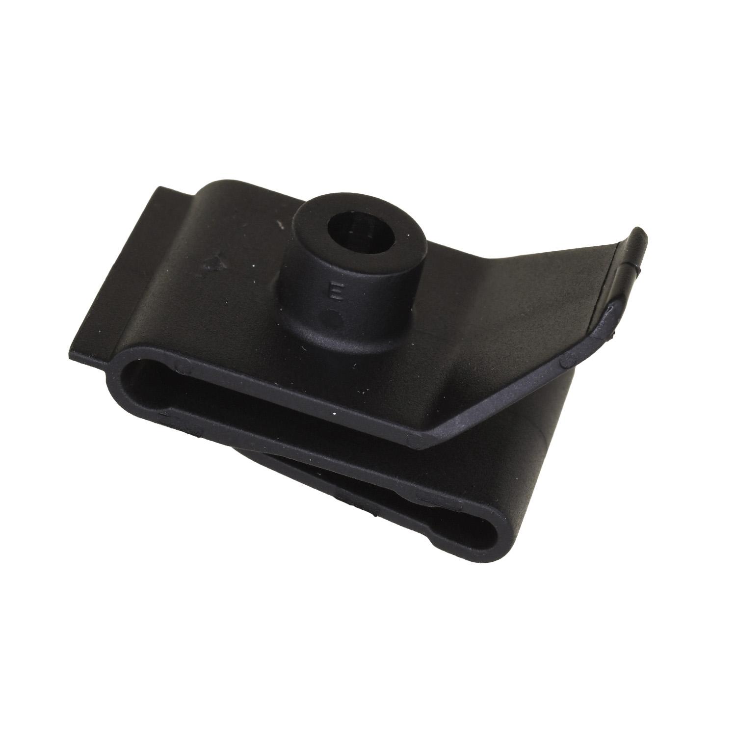 #10 U NUT PLASTIC - Plastic